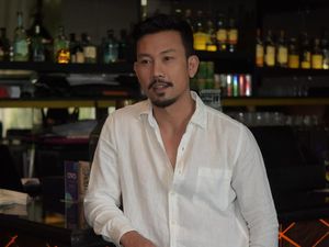Denny Sumargo... Dita Soedarjo Lelang Kebaya Tunangan Nih Denny Sumargo... Dita Soedarjo Lelang Kebaya Tunangan Nih
