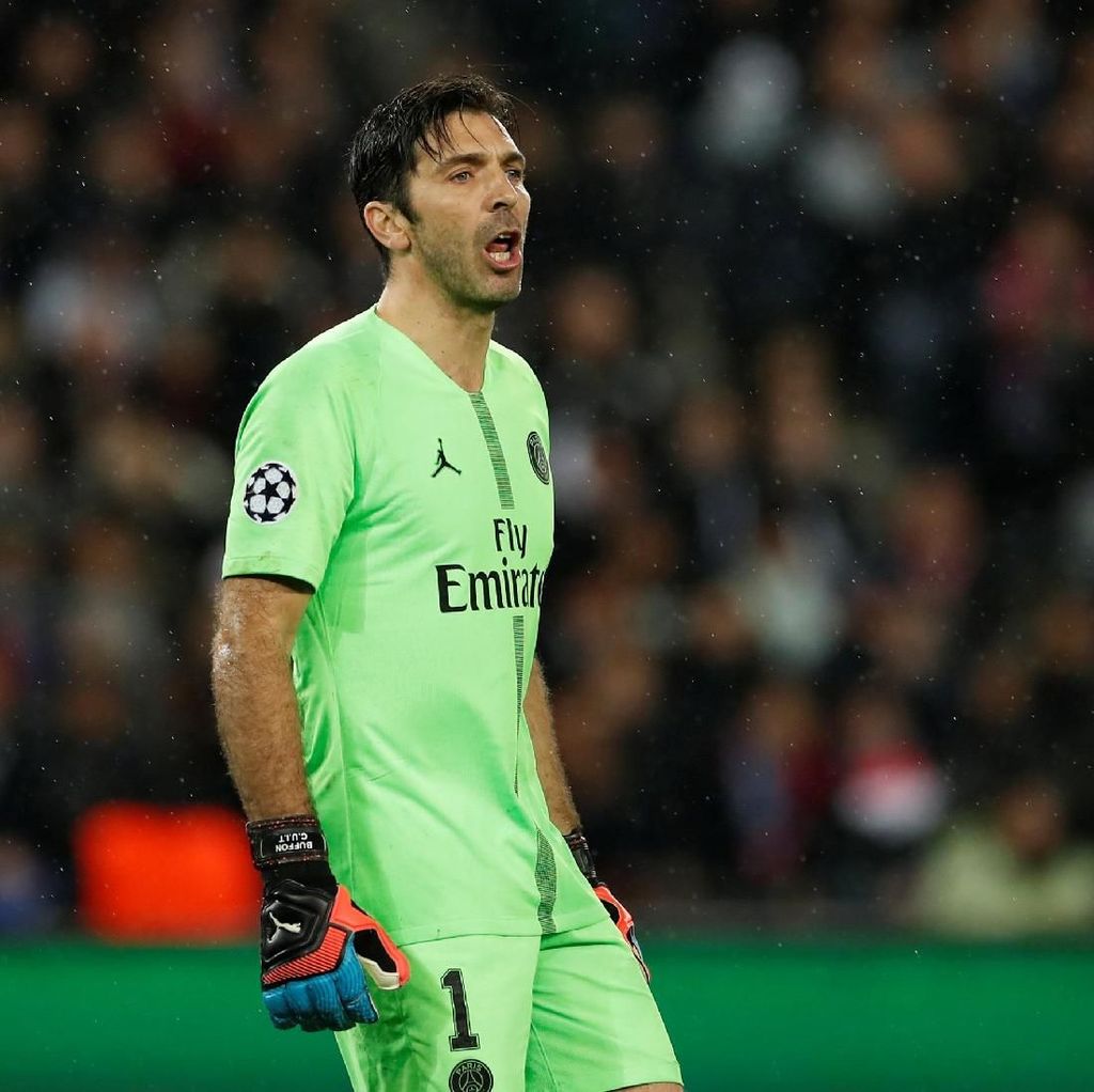 Buffon Tak Berjodoh dengan Liga Champions