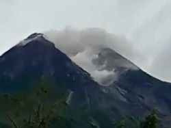 Gunung Merapi 3 Kali Gugurkan Lava ke Arah Hulu Kali Gendol