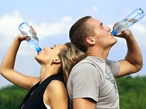 Waduh! Air Mineral Kemasan Ini Dikritik Karena Beraroma Kaus Kaki dan Tinja Waduh! Air Mineral Kemasan Ini Dikritik Karena Beraroma Kaus Kaki dan Tinja