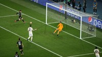 PSG menyamkan skor di menit ke-12 lewat gol Juan Bernat. (Foto: Benoit Tessier/Reuters)