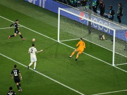 PSG menyamkan skor di menit ke-12 lewat gol Juan Bernat. (Foto: Benoit Tessier/Reuters)