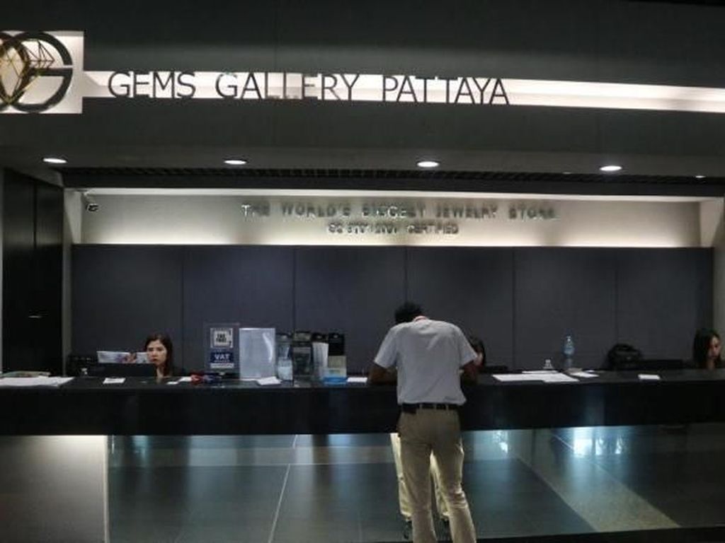 Intip Tempat Pembuatan Perhiasan di Pattaya Intip Tempat Pembuatan Perhiasan di Pattaya