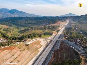 47% Tol Cisumdawu Belum Ada Pembangunan Sama Sekali 47% Tol Cisumdawu Belum Ada Pembangunan Sama Sekali