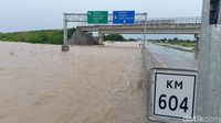 Ditutup, Ini Penampakan Tol Madiun yang Kebanjiran