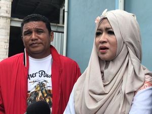 Ditipu Oleh Biro Umrah, Okie Agustina Klaim Rugi Puluhan Juta Ditipu Oleh Biro Umrah, Okie Agustina Klaim Rugi Puluhan Juta