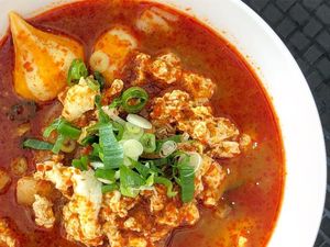 Cara Membuat Seblak yang Enak Pedas dan Kaya Isi