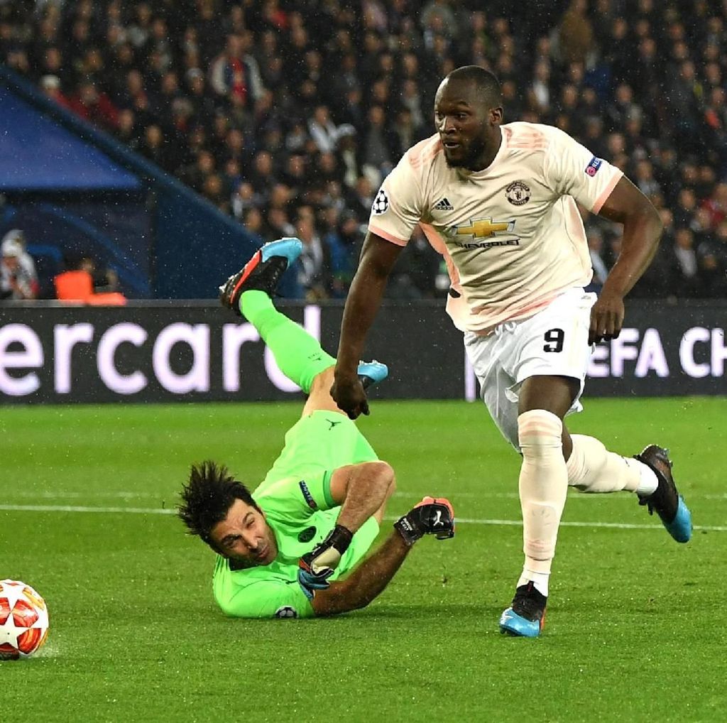 Babak Pertama, MU Memimpin 2-1 atas PSG