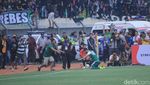 Sempat Unggul, Persib Akhirnya Takluk dari Persebaya