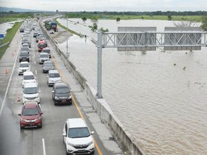 Tol Kebanjiran, Oposisi Lepas Serangan Tol Kebanjiran, Oposisi Lepas Serangan