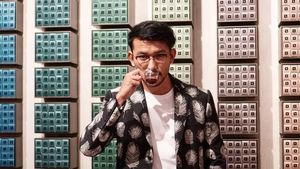 Ini Bukti Suami Atiqah Hasiholan, Rio Dewanto Penggemar Berat Kafein
