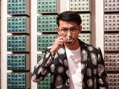 Ini Bukti Suami Atiqah Hasiholan, Rio Dewanto Penggemar Berat Kafein