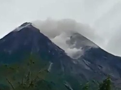 Merapi Luncurkan Awan Panas Guguran Pagi Ini, Jarak Luncur 1,5 Km