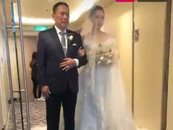 Diantar Sang Ayah ke Calon Suami, Yuanita Christiani Menangis