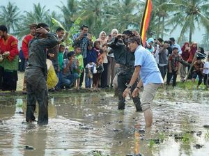 Kampanye di Padang Panjang, Sandiaga Pamer Jurus Tepok Jidat