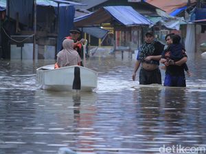 Sejumlah Jalan di Kabupaten Bandung Terputus Akibat Banjir