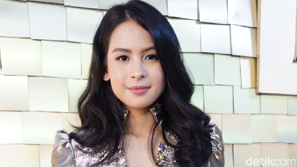 Foto Si Cantik Maudy Ayunda yang Baru Saja Diterima di Stanford dan Harvard