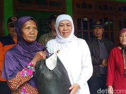 Khofifah Minta Relawan Tetap di Lokasi Banjir Hingga 3 Hari ke Depan