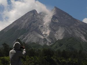 Gunung Merapi 8 Kali Luncurkan Awan Panas dalam Sepekan Terakhir