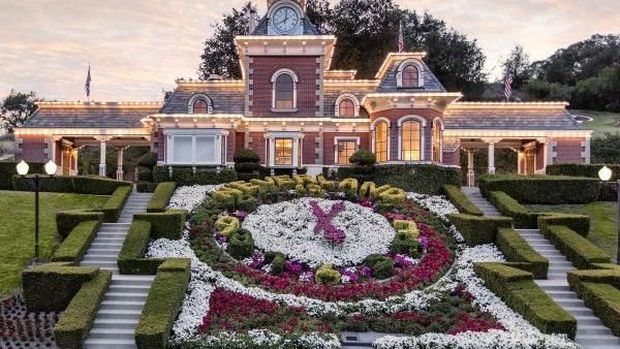 Peternakan milik Michael Jackson di Los Olivos, California dijual dengan harga US$ 31 juta atau setara Rp 434 miliar. Kok belum laku?