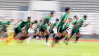 Timnas U-23 menjalani latihan di Stadion Madya, Senayan, Jakarta, Jumat (8/3/2019).