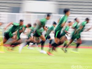 Serius Berlatih, Para Pemain Berebut Tempat di Timnas U-23