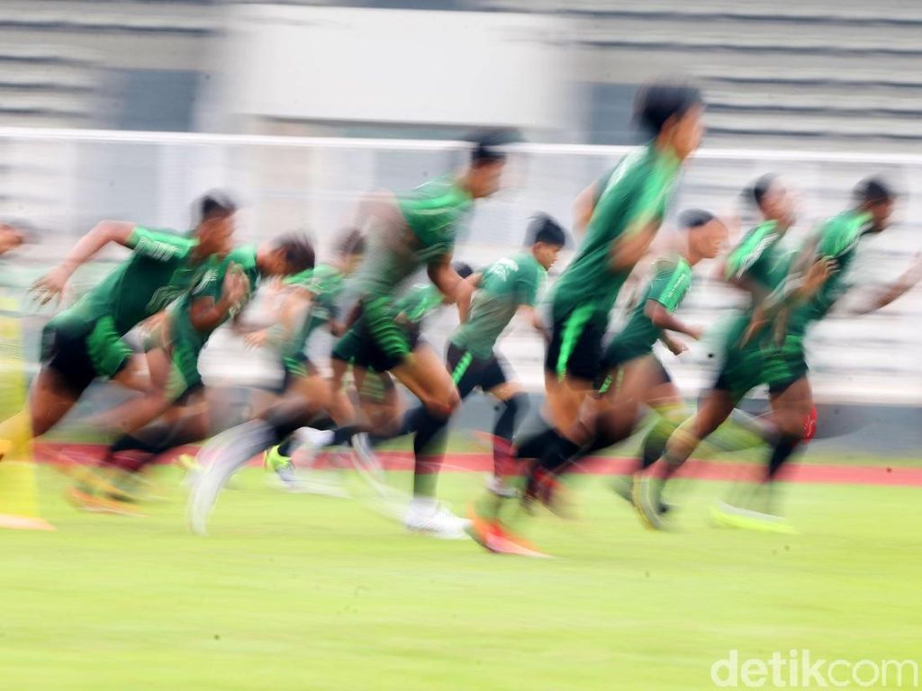 Serius Berlatih, Para Pemain Berebut Tempat di Timnas U-23 Serius Berlatih, Para Pemain Berebut Tempat di Timnas U-23