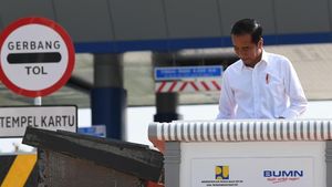 Momen Jokowi Resmikan Tol Terpanjang di Indonesia