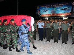 Jenazah Serda Mirwariyadin Korban KKB Papua Diterbangkan ke Lombok