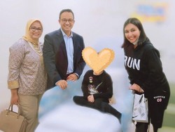 Setelah Jokowi, Giliran Anies Baswedan Jenguk Anak Denada