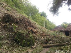 Perbaikan Jalan Putus Akibat Longsor Gunungkidul Ditarget Rampung Besok Perbaikan Jalan Putus Akibat Longsor Gunungkidul Ditarget Rampung Besok