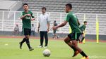 Serius Berlatih, Para Pemain Berebut Tempat di Timnas U-23