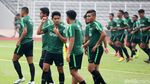 Serius Berlatih, Para Pemain Berebut Tempat di Timnas U-23