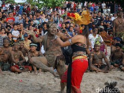 Begini Cara Pamong Desa di Bali Menjaga Adat Istiadatnya