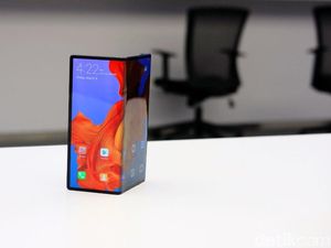 Huawei Mate X2 Sudah Dapat Sertifikasi Huawei Mate X2 Sudah Dapat Sertifikasi