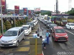 Pascanyepi, Pelabuhan Ketapang Dijubeli Ribuan Kendaraan