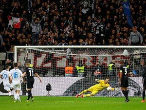 Hasil Liga Europa: Brozovic Gagal Penalti, Frankfurt Vs Inter Berakhir Imbang