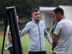 Menanti Racikan Simon McMenemy di Skuat Garuda