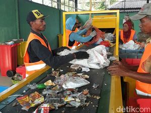 Bumdes di Banyuwangi Mampu Raup Rp 10 Juta dari Pengelolaan Sampah Bumdes di Banyuwangi Mampu Raup Rp 10 Juta dari Pengelolaan Sampah