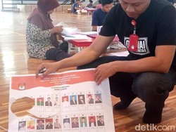 Ratusan Surat Suara DPD di Karawang Rusak, Gambar Caleg Hilang