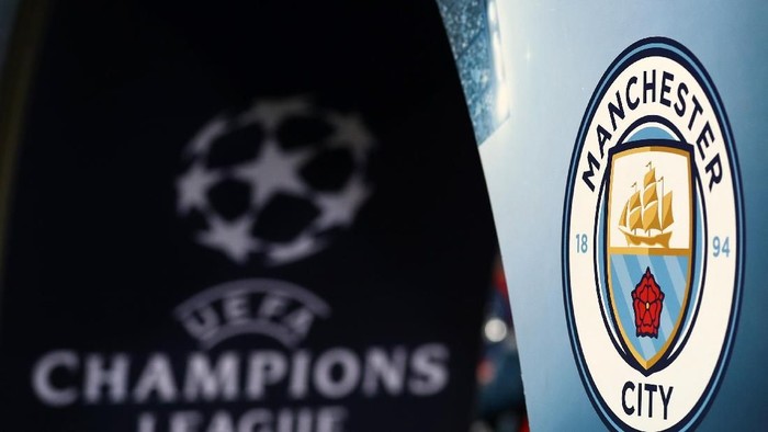 BASEL, SWITZERLAND - FEBRUARY 13: The Manchester City badge and UEFA logo can be seen prior to the UEFA Champions League Round of 16 First Leg match between FC Basel and Manchester City at St. Jakob-Park on February 13, 2018 in Basel, Switzerland. (Photo by Catherine Ivill/Getty Images)