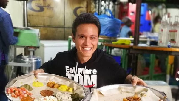 Serunya Makan Sambil Belajar Budaya Kuliner Bersama Mark Wiens