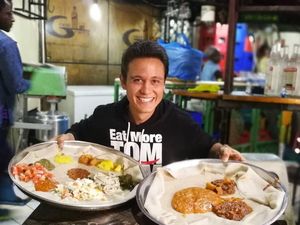 Serunya Makan Sambil Belajar Budaya Kuliner Bersama Mark Wiens