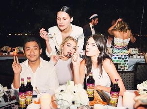 Kocak! Pria Asal Depok yang Makan Bareng Selena Gomez dan Katy Perry Kocak! Pria Asal Depok yang Makan Bareng Selena Gomez dan Katy Perry