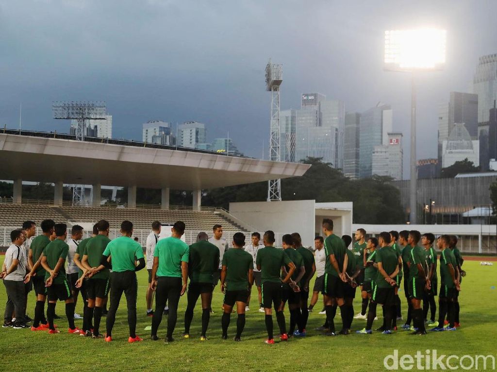 Simon Panggil 25 Pemain ke Timnas + Marc Klok Simon Panggil 25 Pemain ke Timnas + Marc Klok