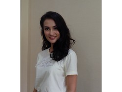 Atiqah Hasiholan Riset Adat Jawa hingga Belajar Paes untuk Mantan Manten