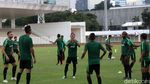 Timnas Indonesia Lahap Taktik Ala Simon McMenemy, Siap Terbang ke Australia