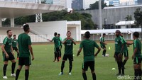 Latihan ini juga sebagai persiapan Timnas Indonesia menghadapi Perth Glory FC di Australia.