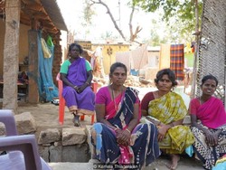 Seperti Baduy, Orang-orang India Ini Tidak Pakai Alas Kaki