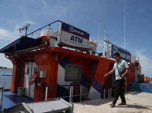 Arungi Laut, Bank Terapung Buka Layanan di Pulau Seribu